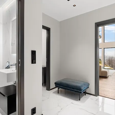 High-end With Private Rooftop And Sea Line *