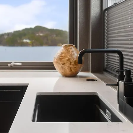 High-end With Private Rooftop And Sea Line וילה