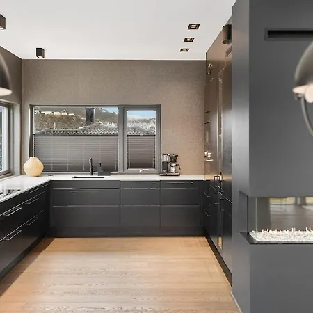 High-end With Private Rooftop And Sea Line * ברגן