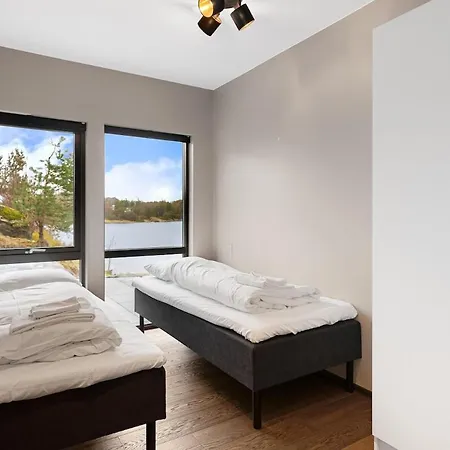 High-end With Private Rooftop And Sea Line וילה