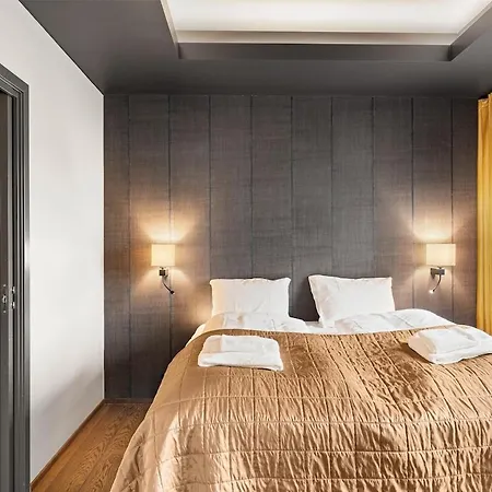 High-end With Private Rooftop And Sea Line ברגן