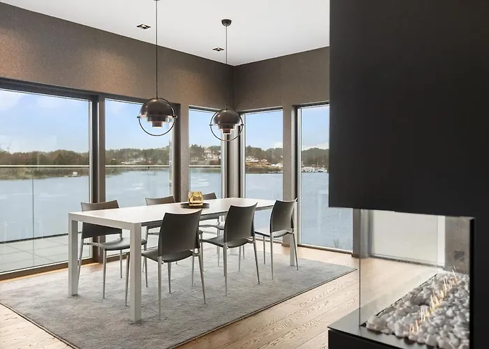 High-end With Private Rooftop And Sea Line *