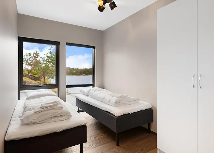 High-end With Private Rooftop And Sea Line Villa