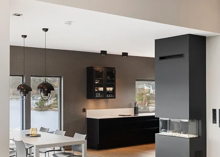 High-end With Private Rooftop And Sea Line * برغن