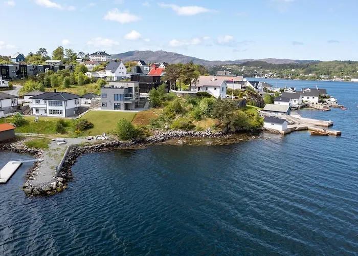 High-end With Private Rooftop And Sea Line *